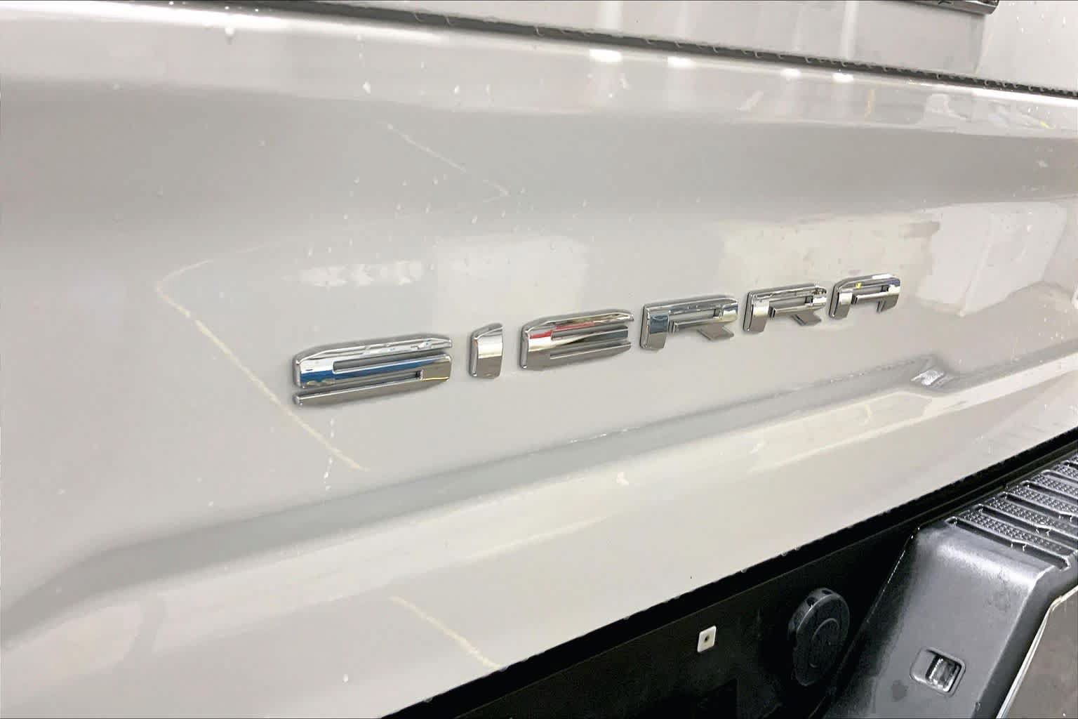 Used 2022 GMC Sierra 2500 SLE w/ SLE Value Package; AWD/4WD image 10