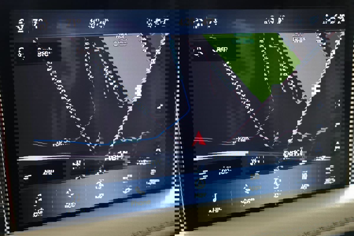 Used 2021 Lincoln Aviator Reserve w/ Class IV Trailer Tow Package image 8