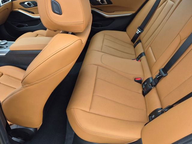Certified 2025 BMW 330i xDrive Sedan w/ Premium Package AWD/4WD image 10