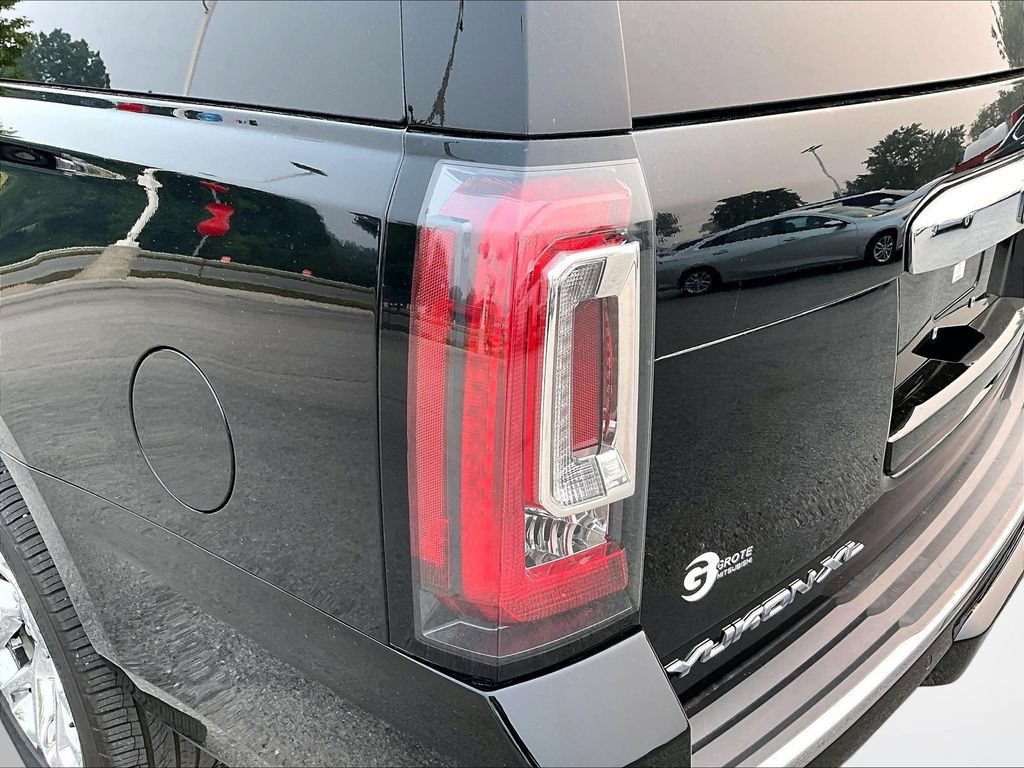 Used 2020 GMC Yukon XL Denali w/ Denali Ultimate Package AWD/4WD image 32
