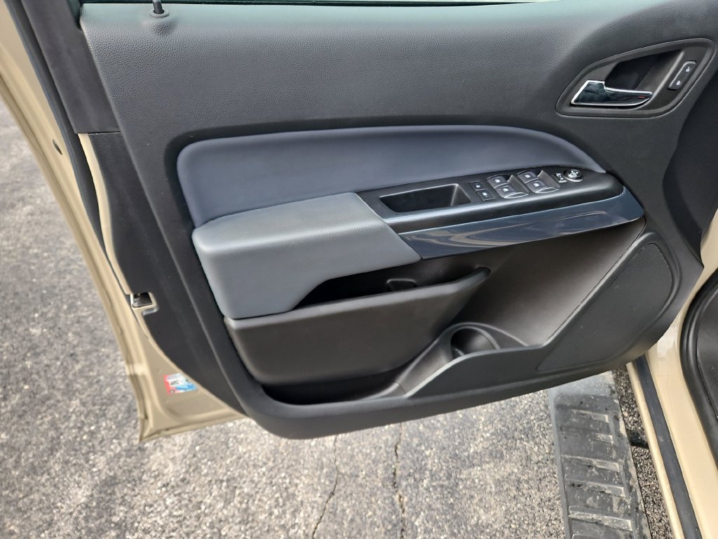 Used 2022 Chevrolet Colorado Z71 AWD/4WD image 11