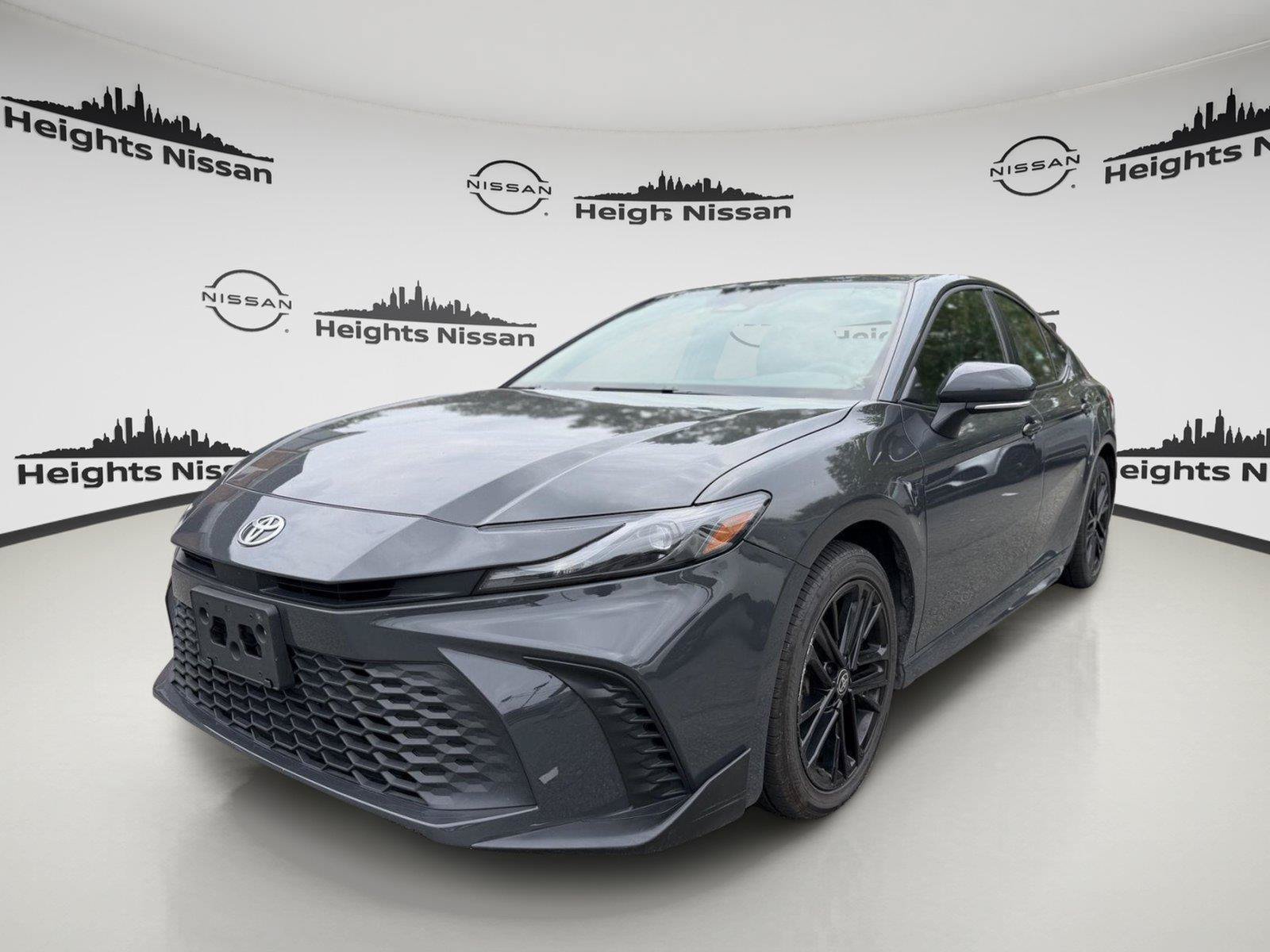 Used 2025 Toyota Camry SE w/ Convenience Package AWD/4WD image 1
