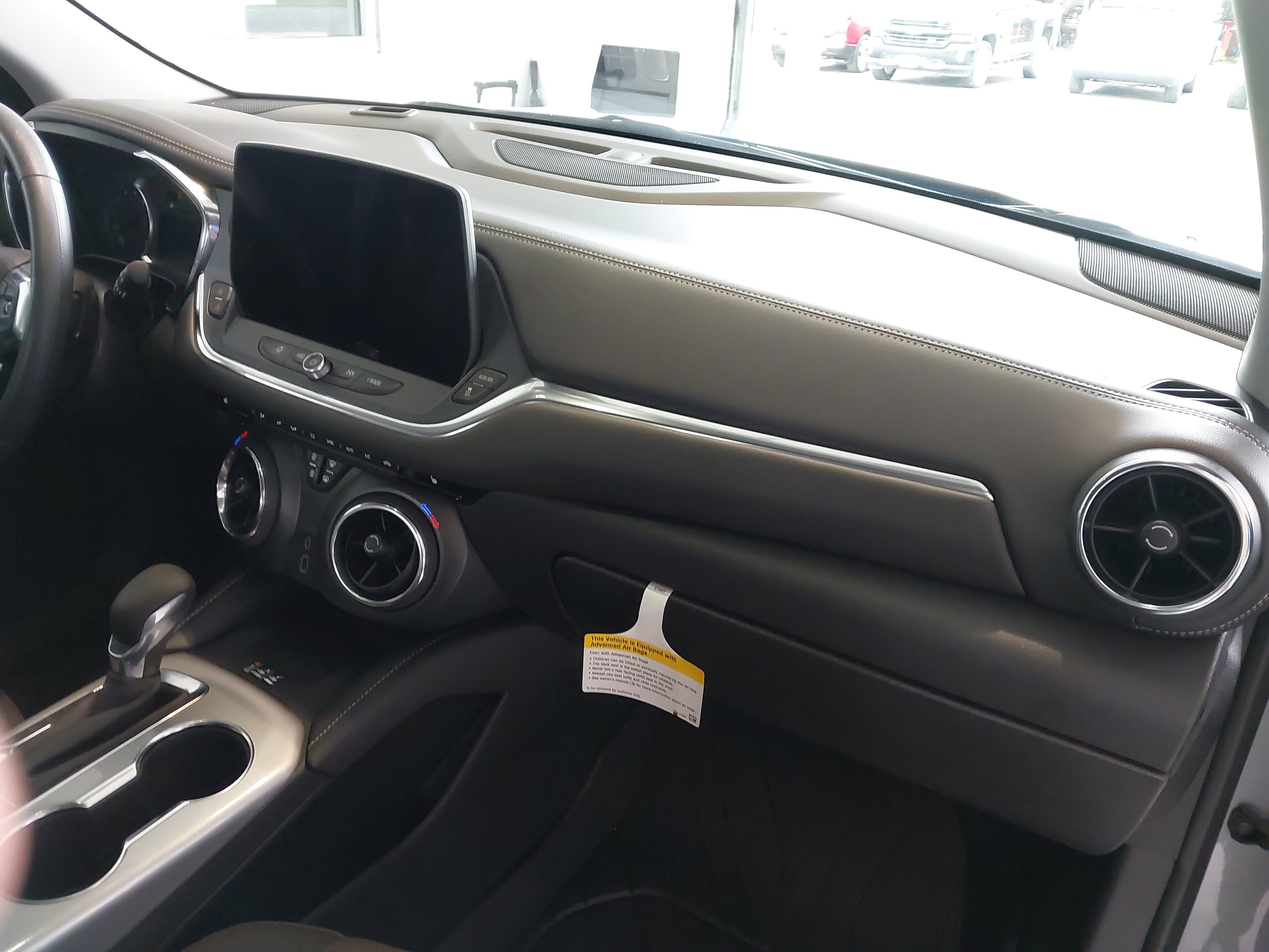 Used 2025 Chevrolet Blazer LT w/ Convenience Package FWD image 29