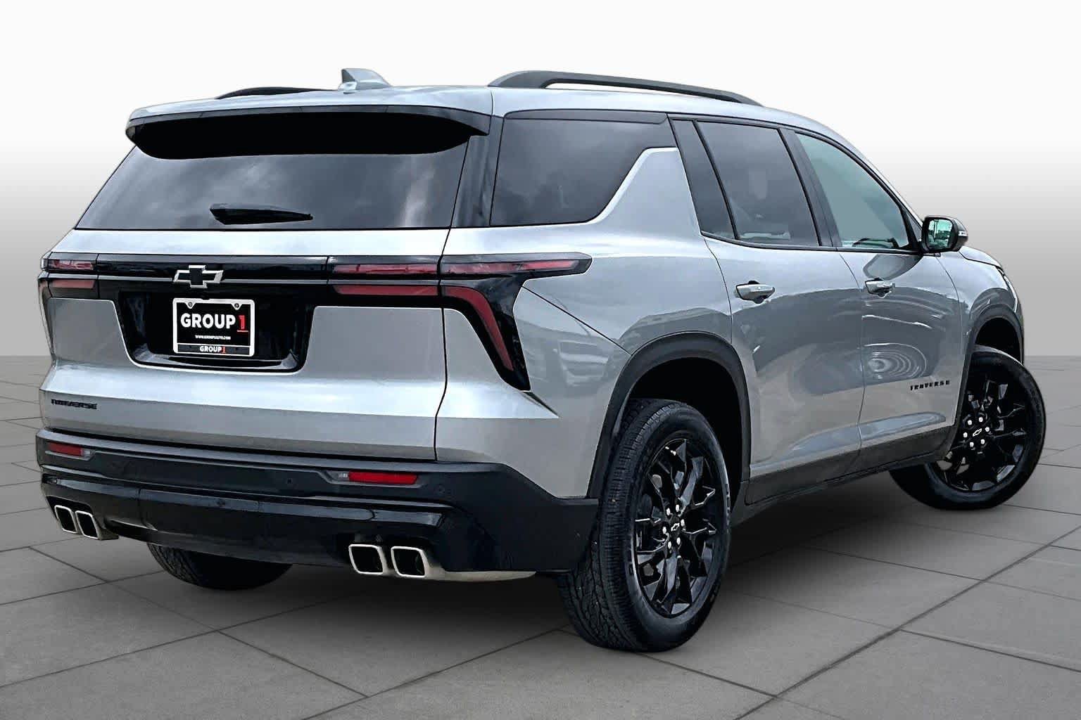 Used 2025 Chevrolet Traverse LT w/ Midnight/Sport Edition FWD image 13