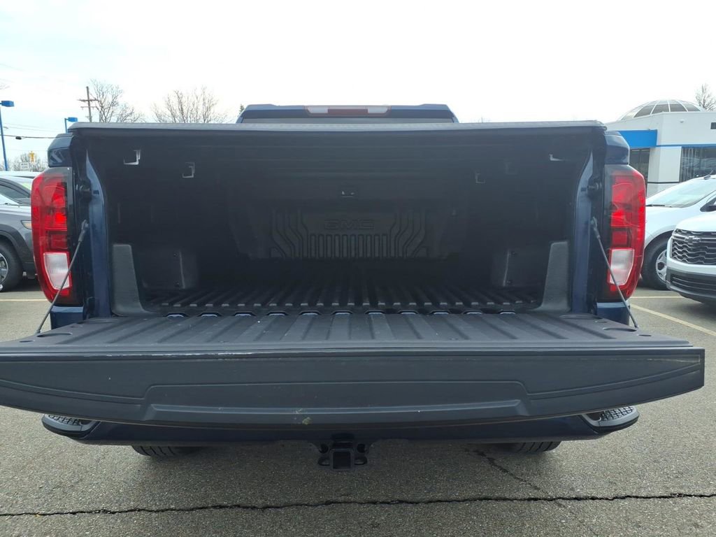 Used 2020 GMC Sierra 1500 Elevation w/ Elevation Value Package image 8