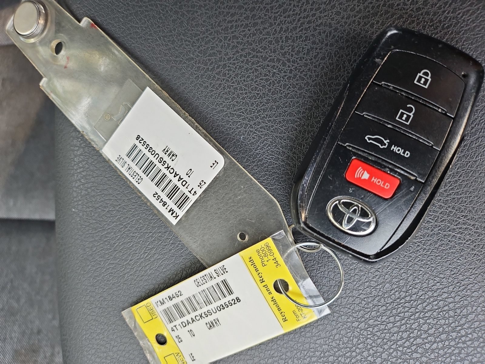 Used 2025 Toyota Camry LE FWD image 21