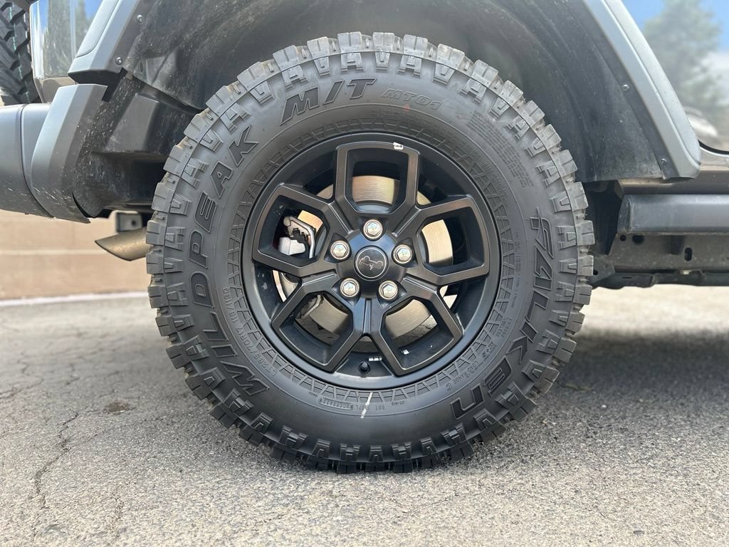 Used 2018 Jeep Wrangler Unlimited Rubicon w/ LED Lighting Group AWD/4WD image 4