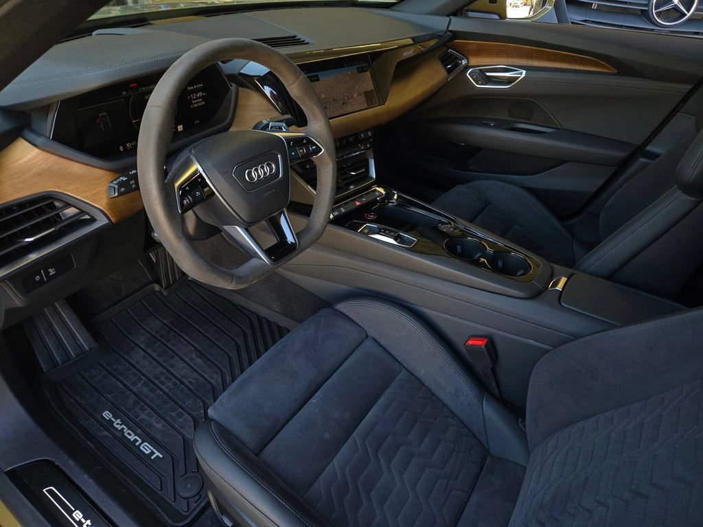 Used 2024 Audi e-tron GT Premium Plus AWD/4WD image 11