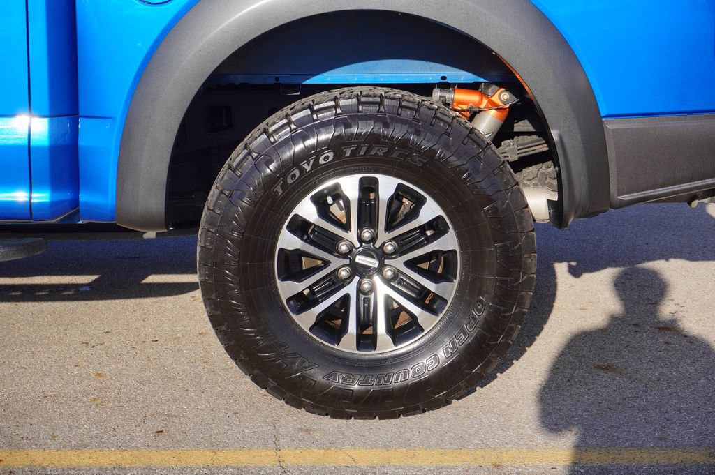 Used 2019 Ford F150 Raptor w/ Equipment Group 802A Luxury image 11