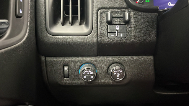 Used 2020 Chevrolet Colorado ZR2 w/ Colorado ZR2 Bison Edition AWD/4WD image 29