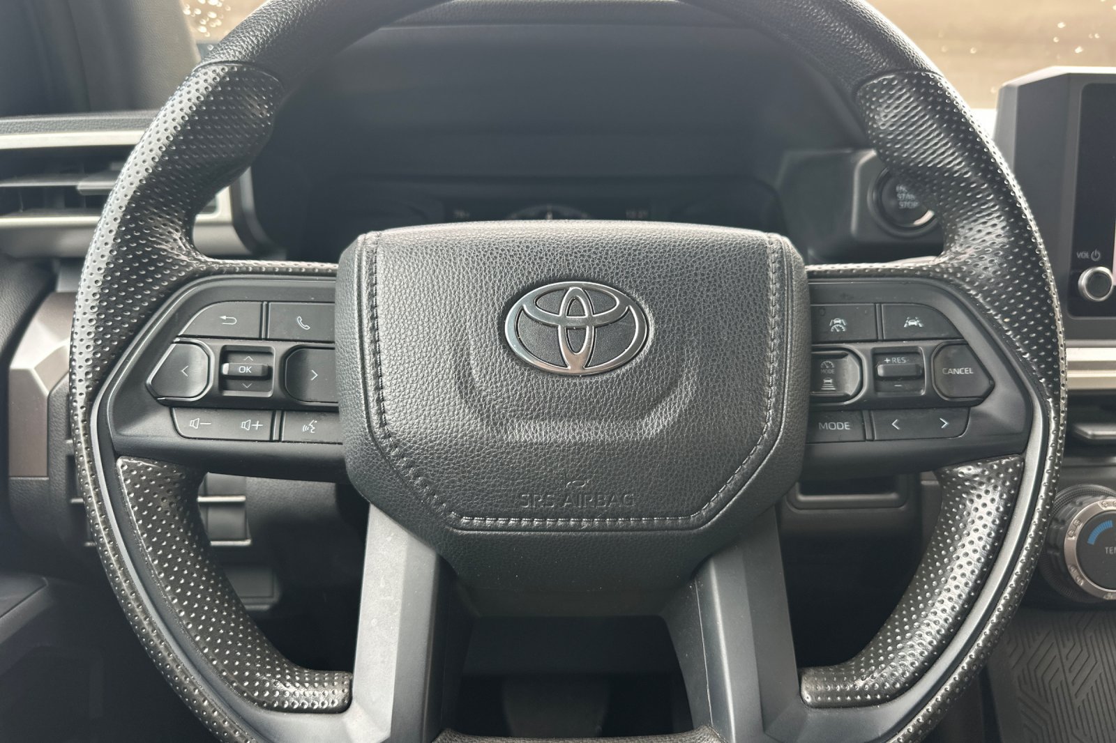 Used 2024 Toyota Tacoma SR5 AWD/4WD image 29