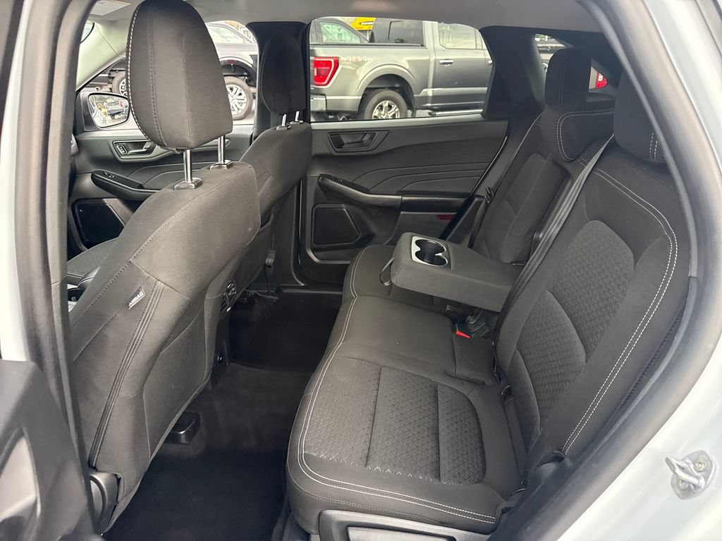 Used 2025 Ford Escape Active AWD/4WD image 16
