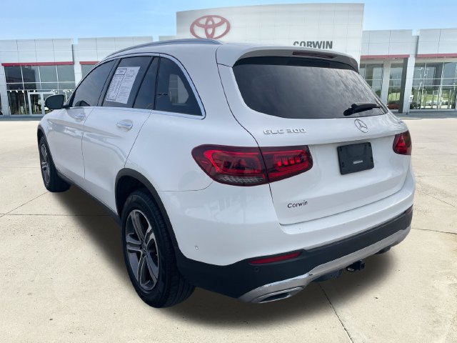 Used 2021 Mercedes-Benz GLC 300 4MATIC image 3