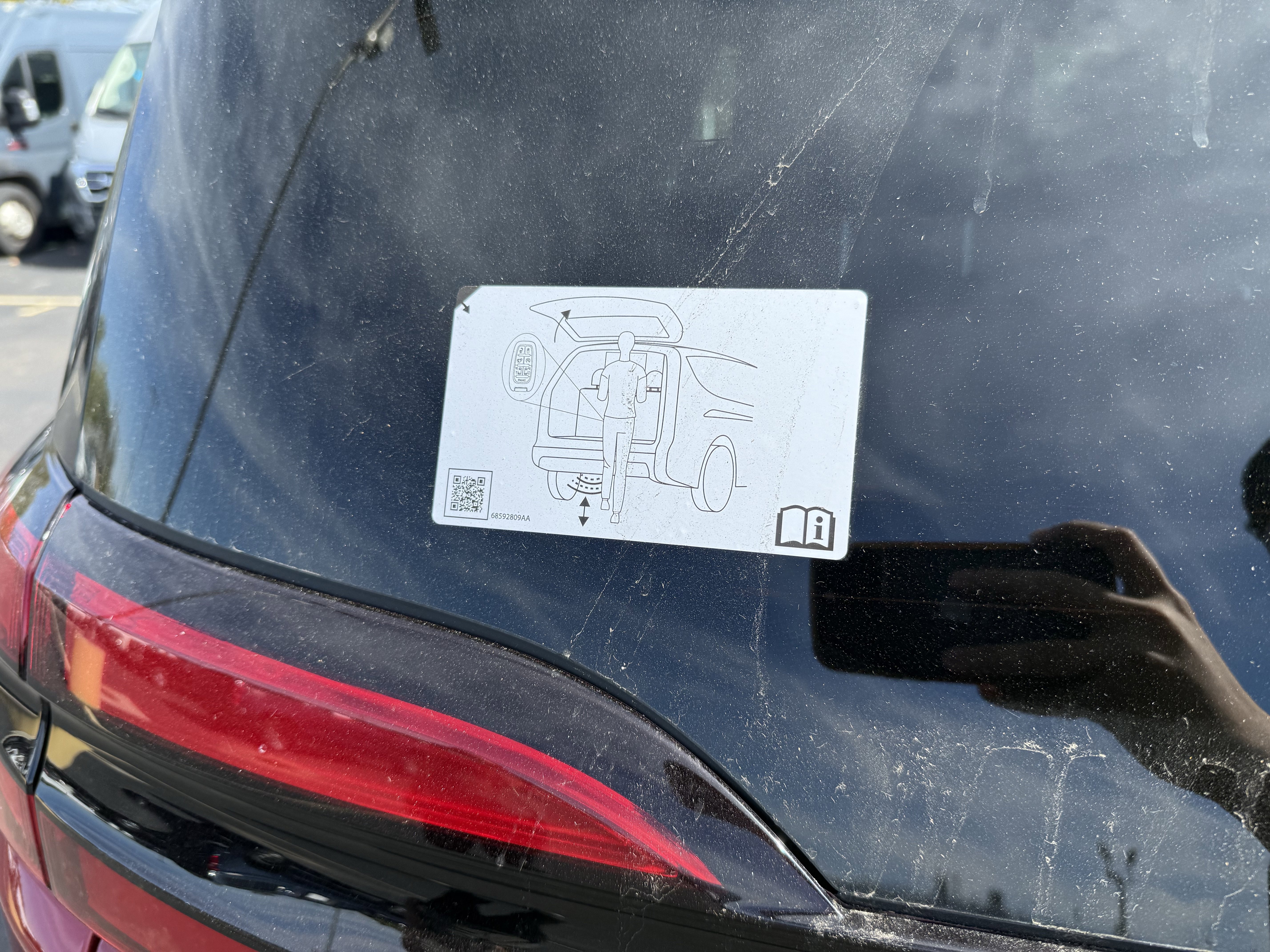 New 2026 Chrysler Pacifica Limited image 8