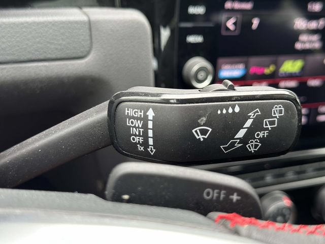 Used 2019 Volkswagen GTI SE FWD image 27