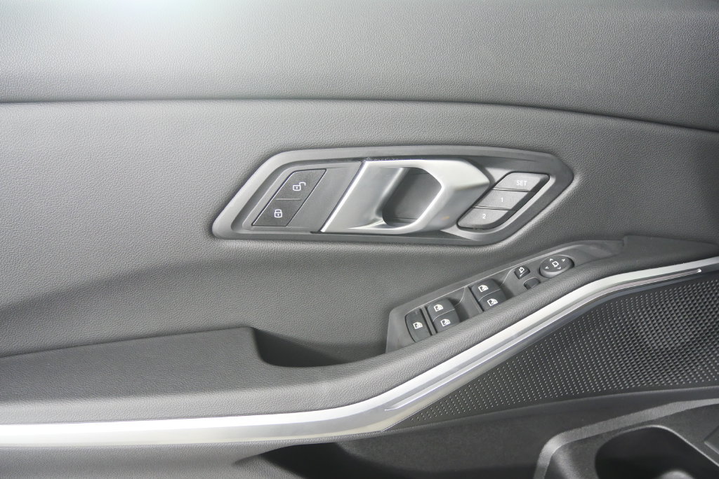 New 2026 BMW 330i Sedan w/ M Sport Package RWD image 8