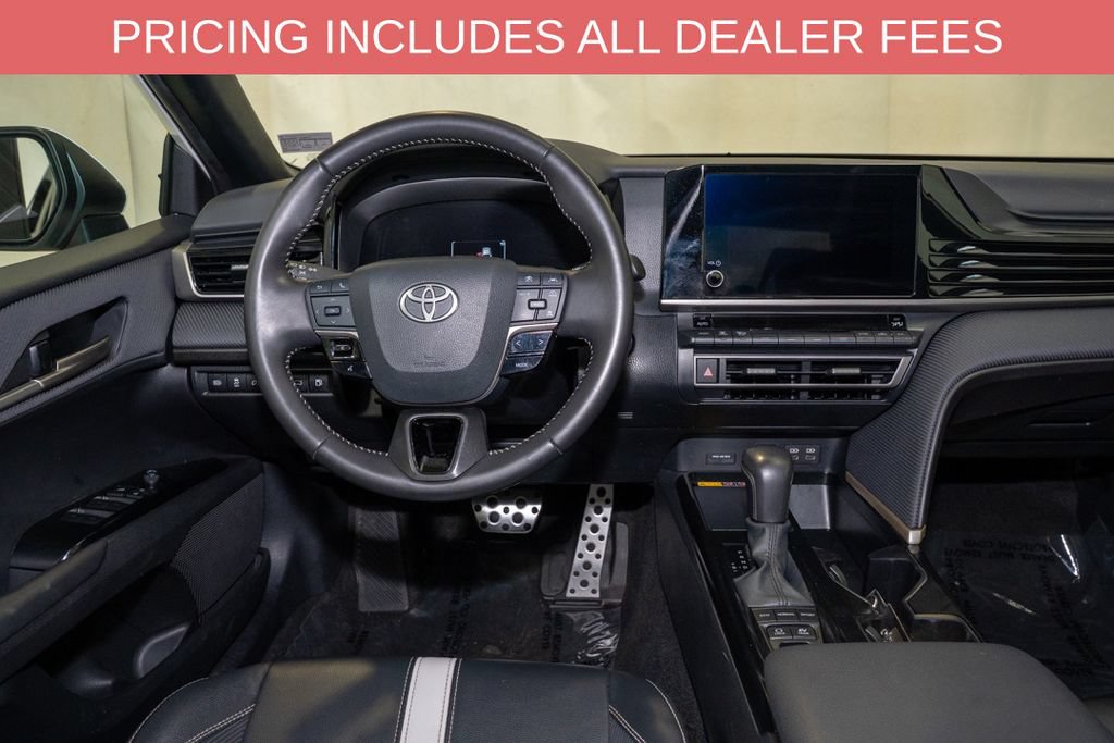 Used 2025 Toyota Camry SE FWD image 6