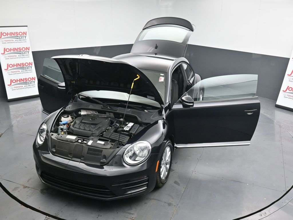Used 2019 Volkswagen Beetle 2.0T S image 41