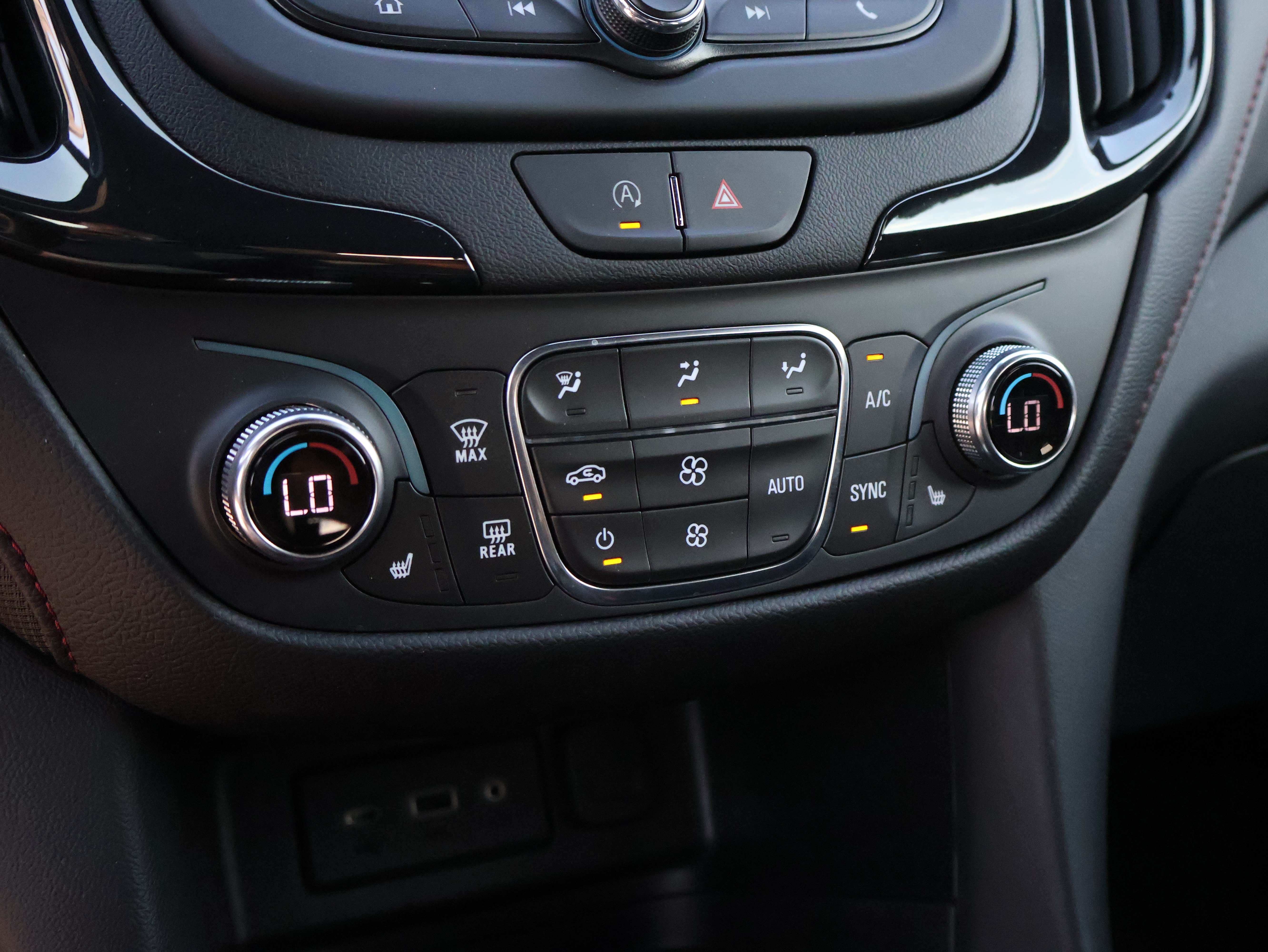 Used 2023 Chevrolet Equinox RS w/ LPO, Floor Liner Package AWD/4WD image 28