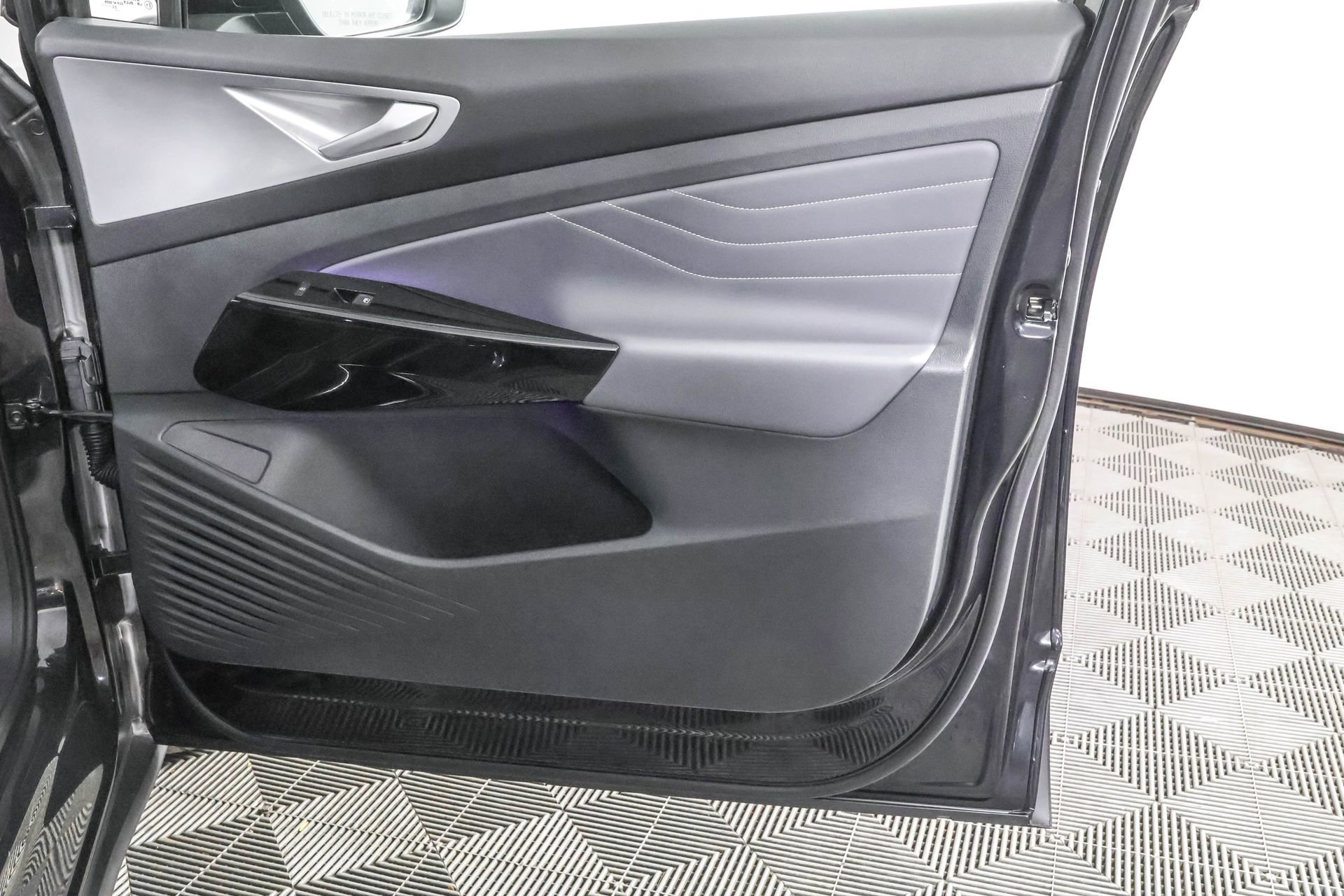 Used 2023 Volkswagen ID.4 Pro S image 48