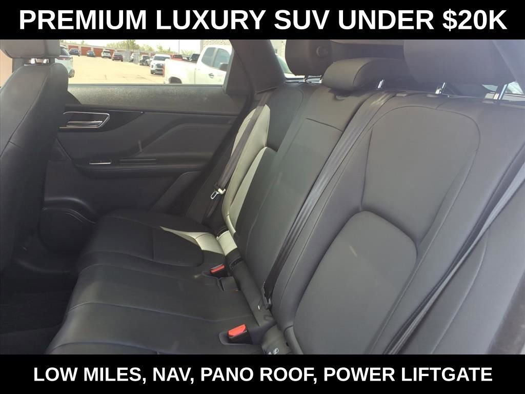 Used 2019 Jaguar F-PACE Premium image 26