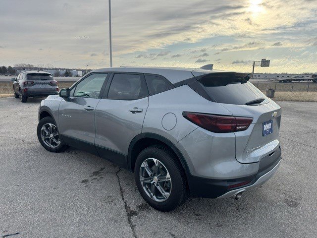 Used 2023 Chevrolet Blazer LT AWD/4WD image 7