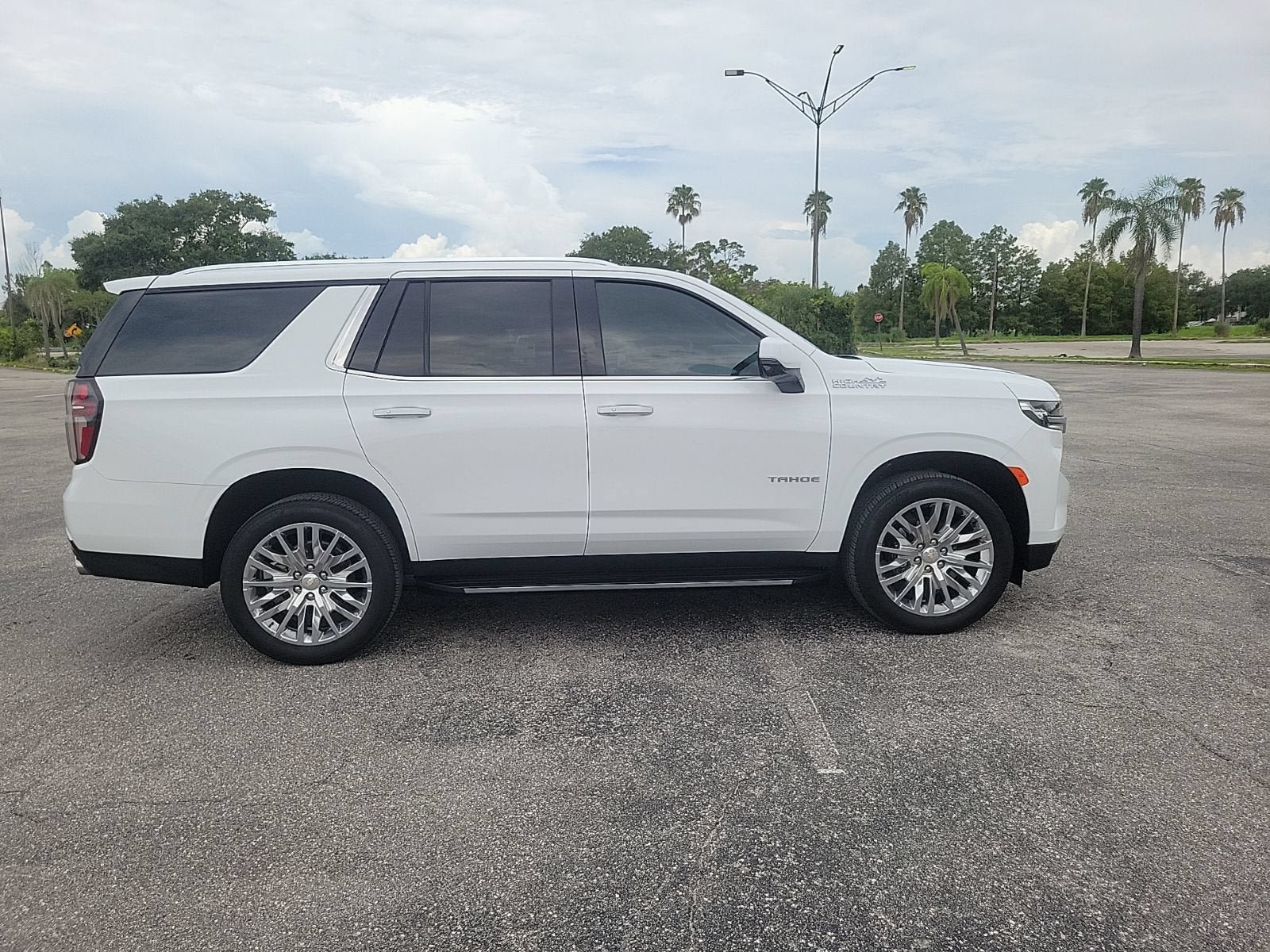 Used 2024 Chevrolet Tahoe High Country w/ Max Trailering Package RWD image 5