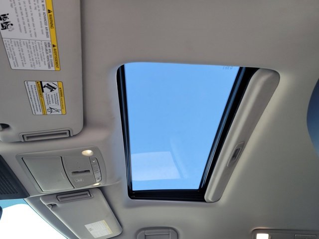 Used 2024 Nissan Armada SL image 17