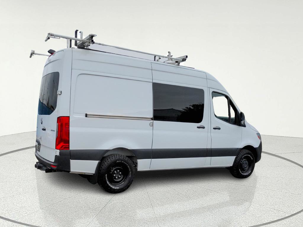 Used 2022 Mercedes-Benz Sprinter 2500 w/ Parking Package image 5