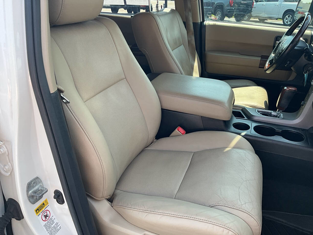 Used 2013 Toyota Sequoia Platinum image 28