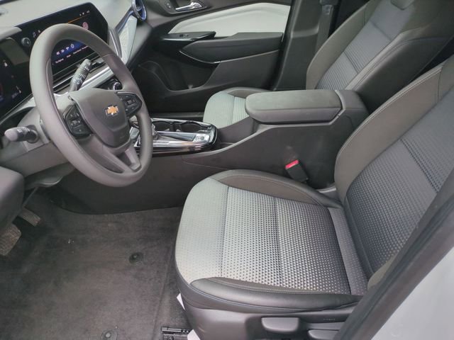 Used 2025 Chevrolet Trax LT FWD image 18
