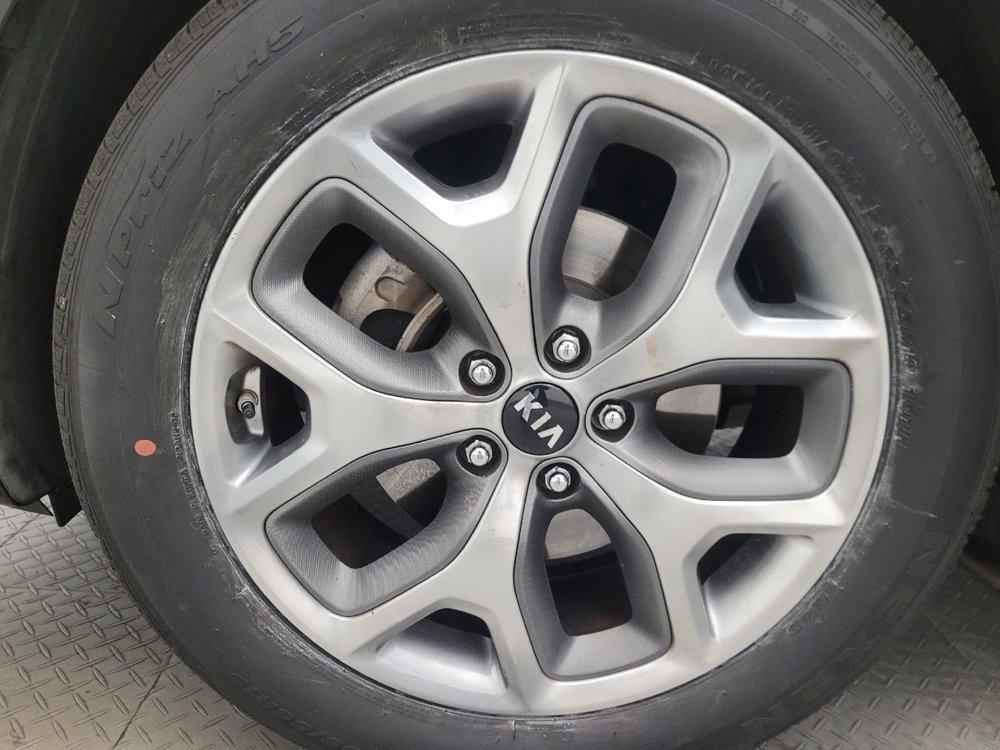 Used 2020 Kia Sorento SX image 31