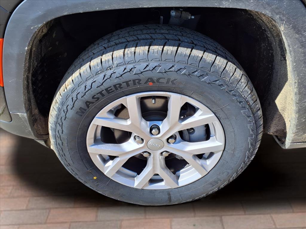 Used 2022 Jeep Grand Cherokee Limited image 26