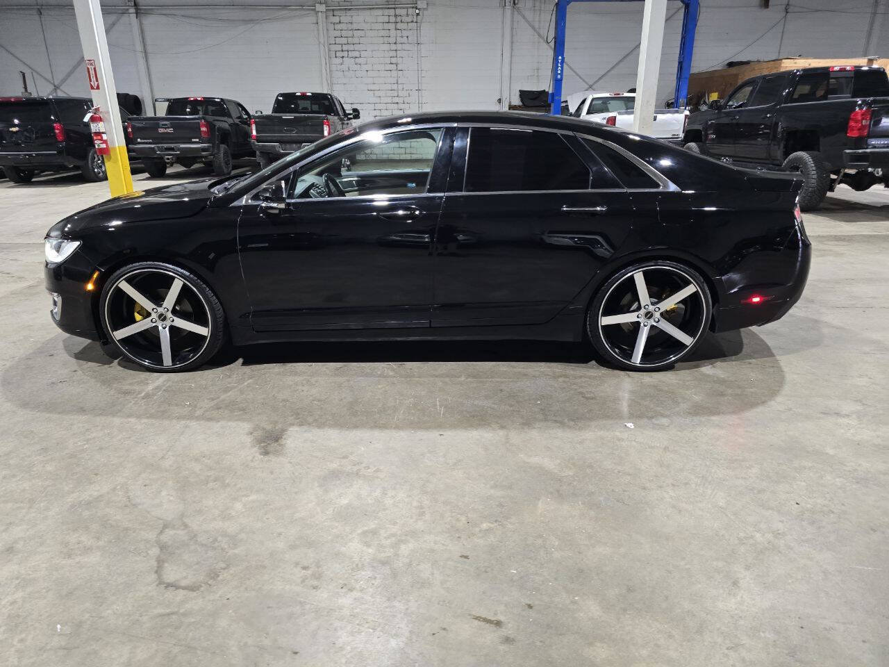 Used 2017 Lincoln MKZ Premiere FWD image 41