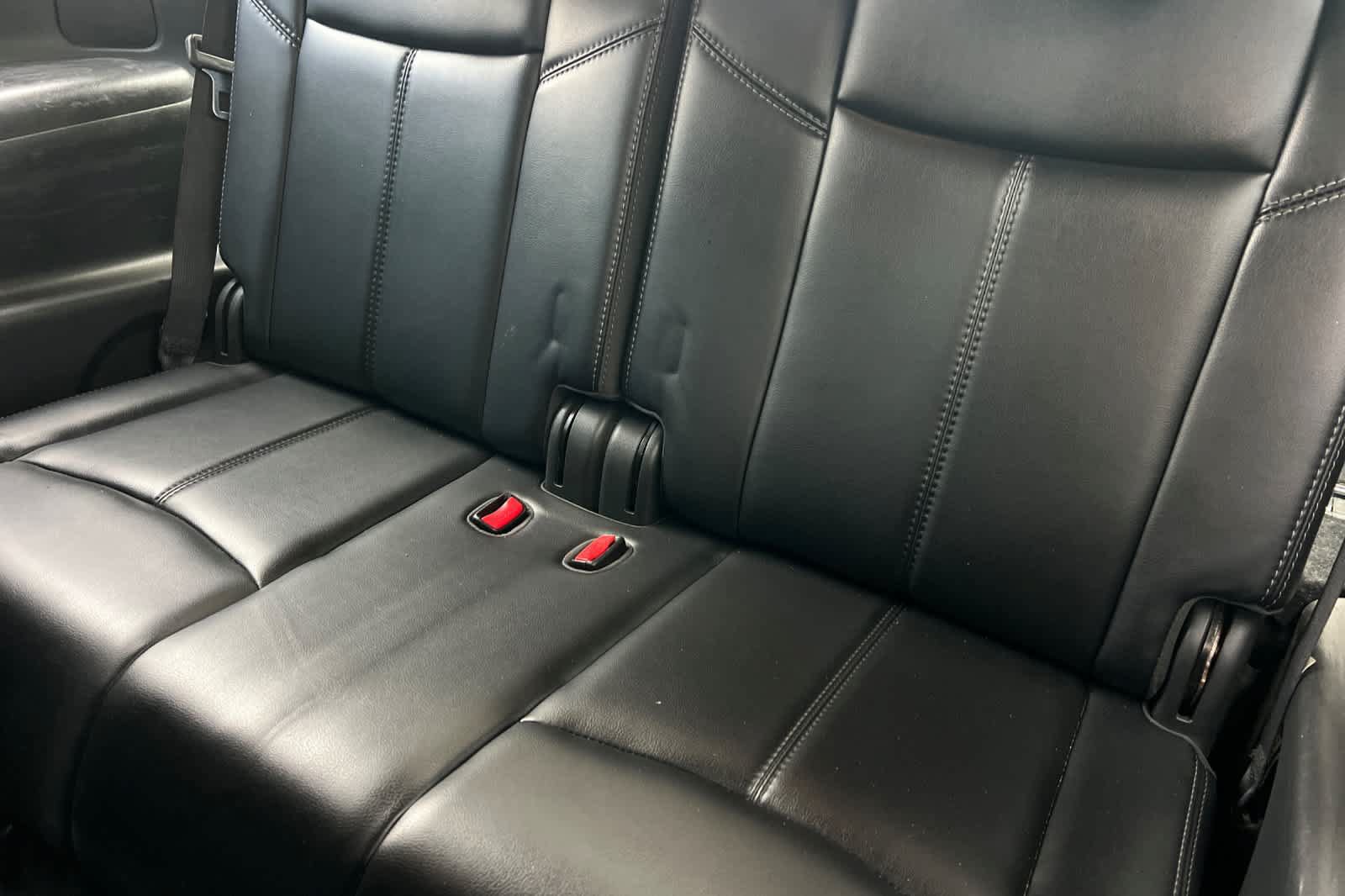 Used 2018 Nissan Pathfinder SL FWD image 18