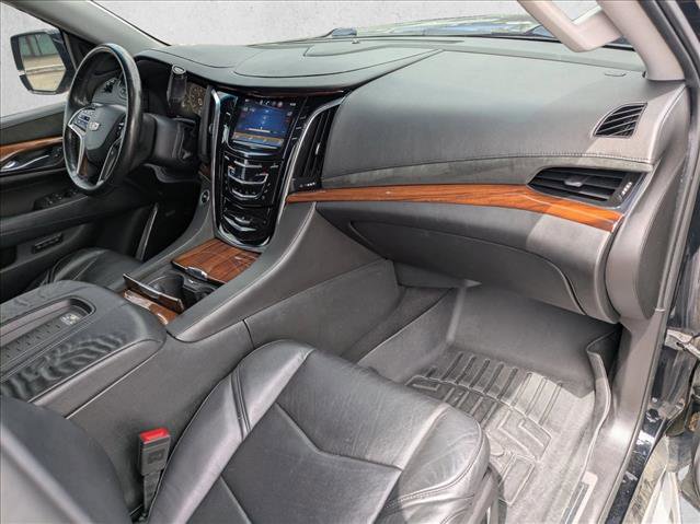 Used 2015 Cadillac Escalade Luxury AWD/4WD image 20