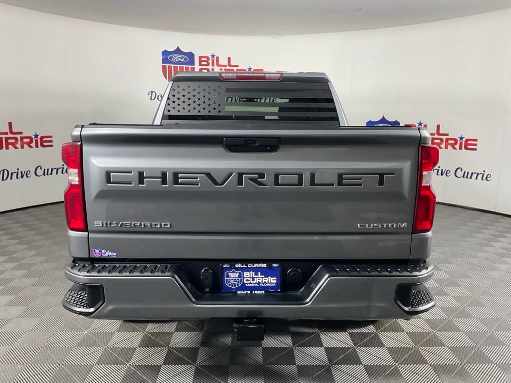 Used 2020 Chevrolet Silverado 1500 Custom w/ Custom Value Package AWD/4WD image 4