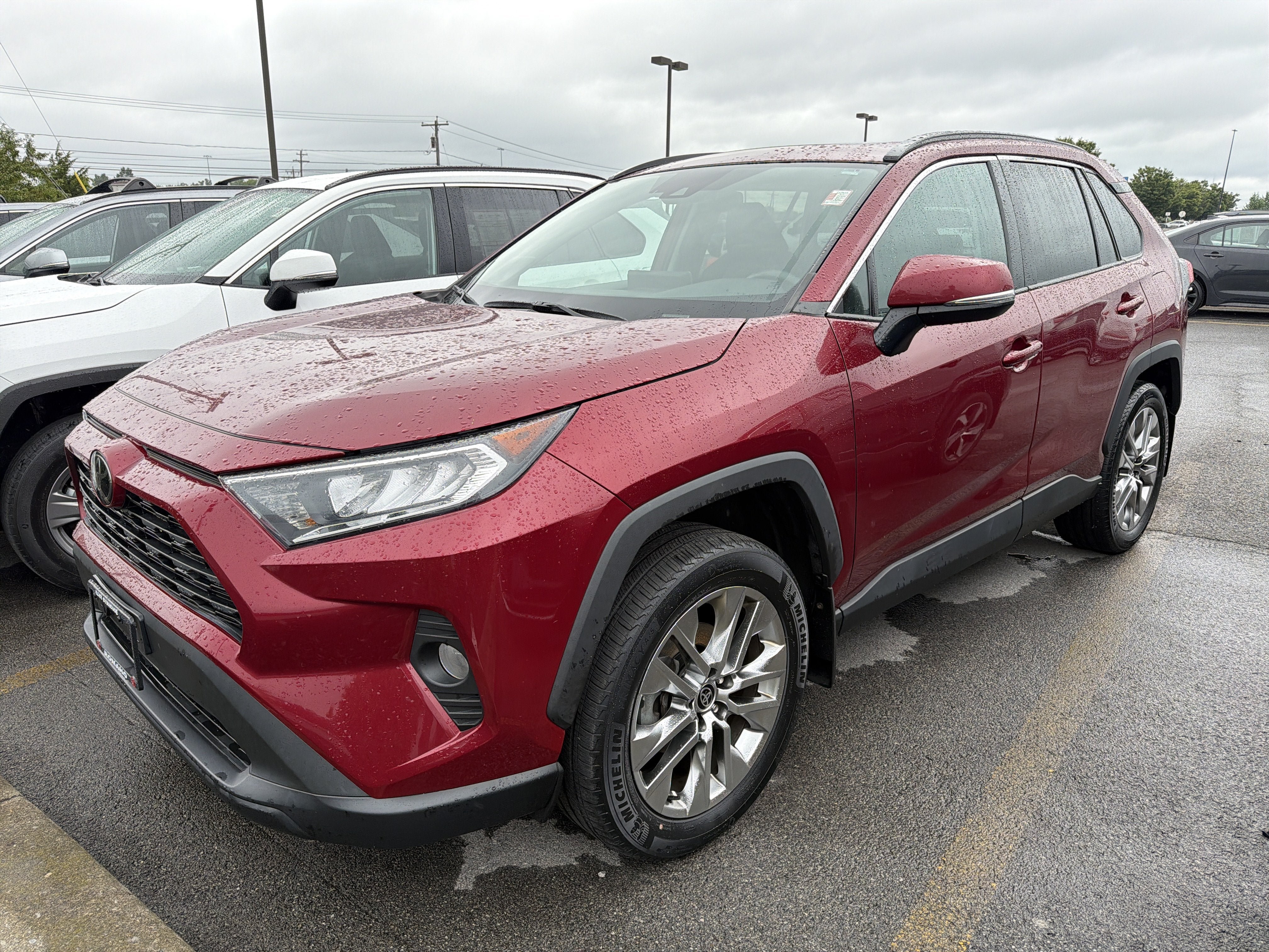 Used 2021 Toyota RAV4 XLE Premium AWD/4WD image 4