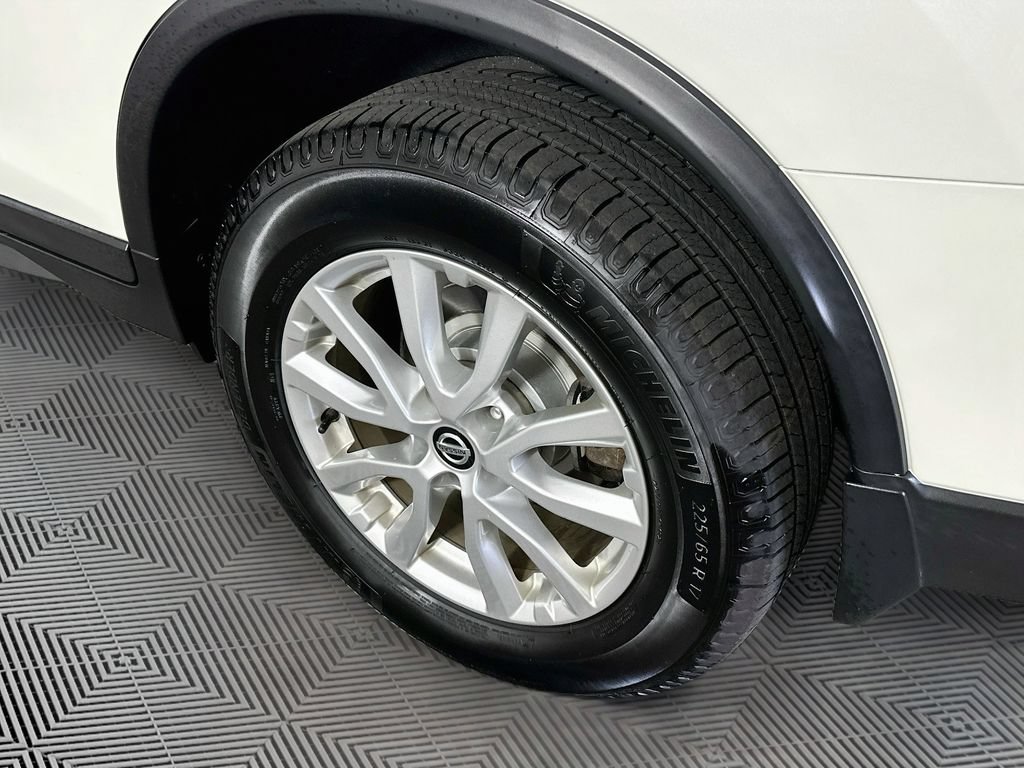 Used 2020 Nissan Rogue SV AWD/4WD image 38