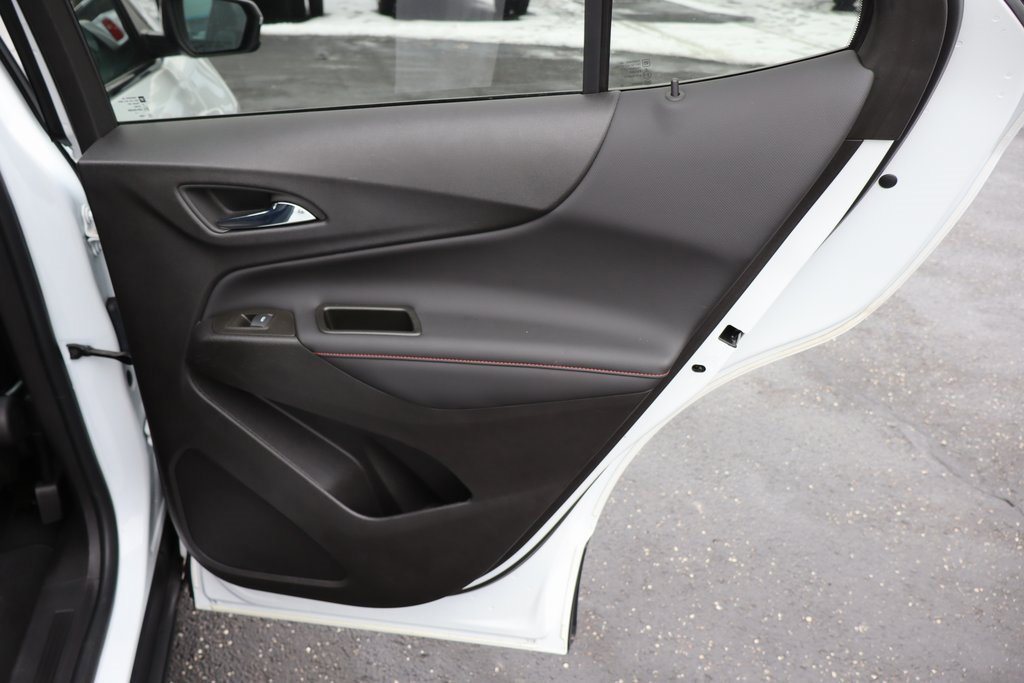 Used 2024 Chevrolet Equinox RS image 32