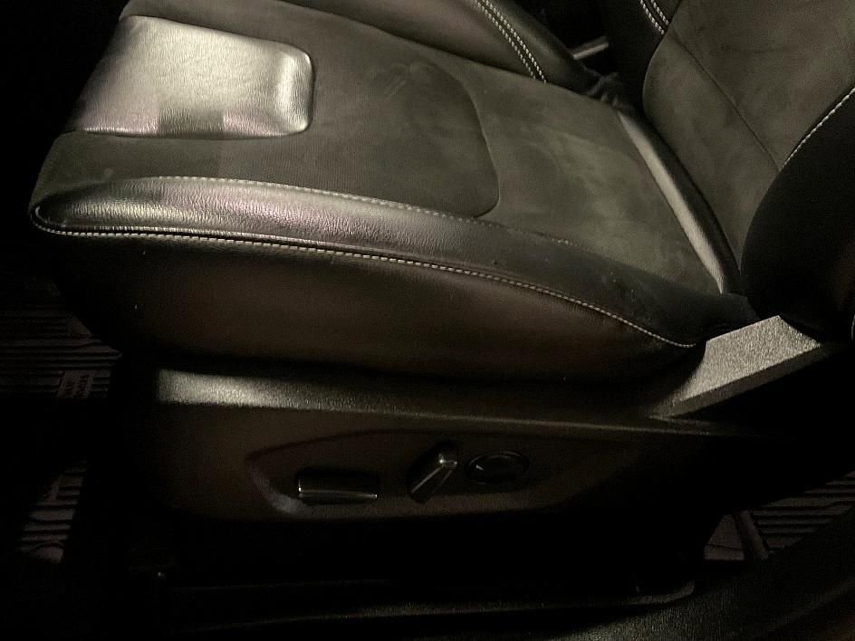 Used 2024 Ford Edge ST w/ Equipment Group 401A AWD/4WD image 17