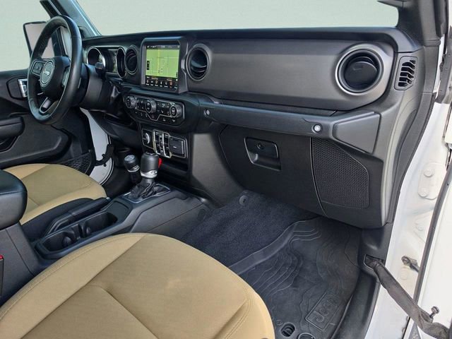 Certified 2023 Jeep Gladiator Willys AWD/4WD image 36