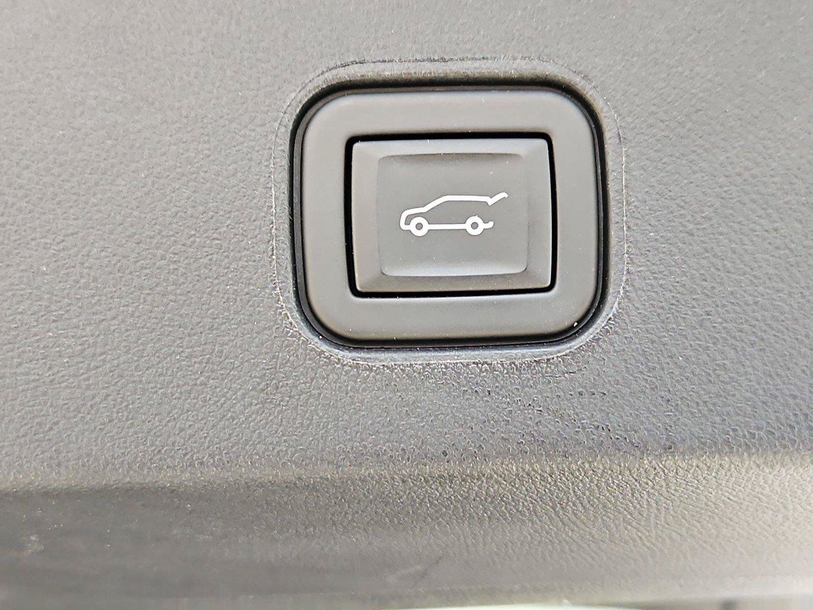Certified 2024 Cadillac Lyriq Luxury RWD image 32