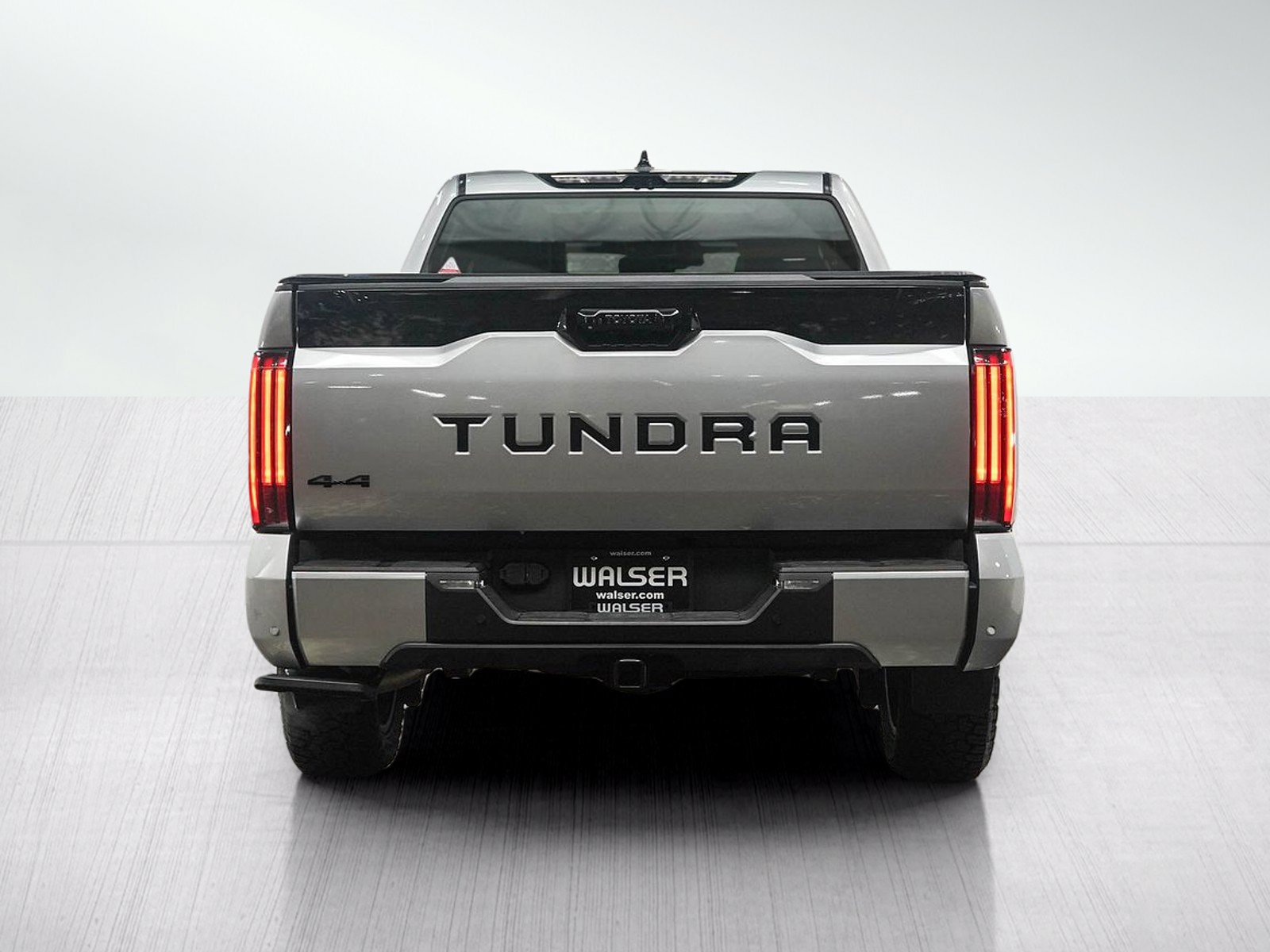Used 2024 Toyota Tundra Platinum w/ TRD Off-Road Package AWD/4WD image 4