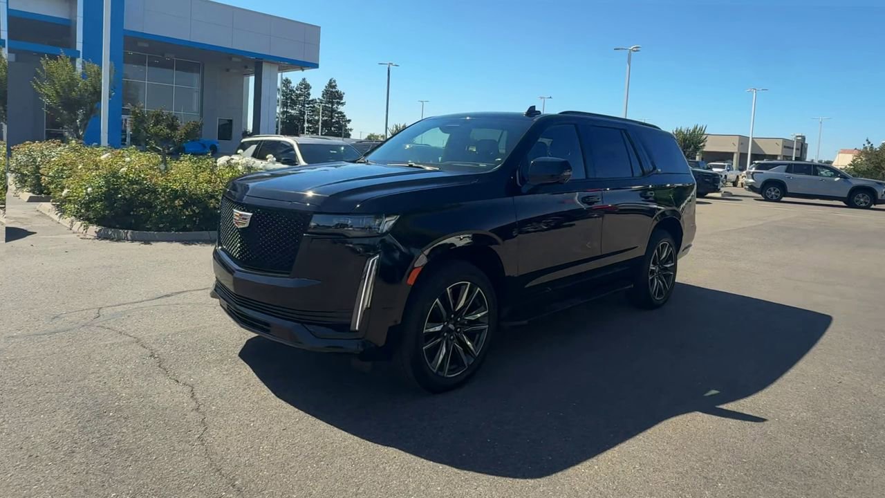 Used 2024 Cadillac Escalade Sport AWD/4WD image 3