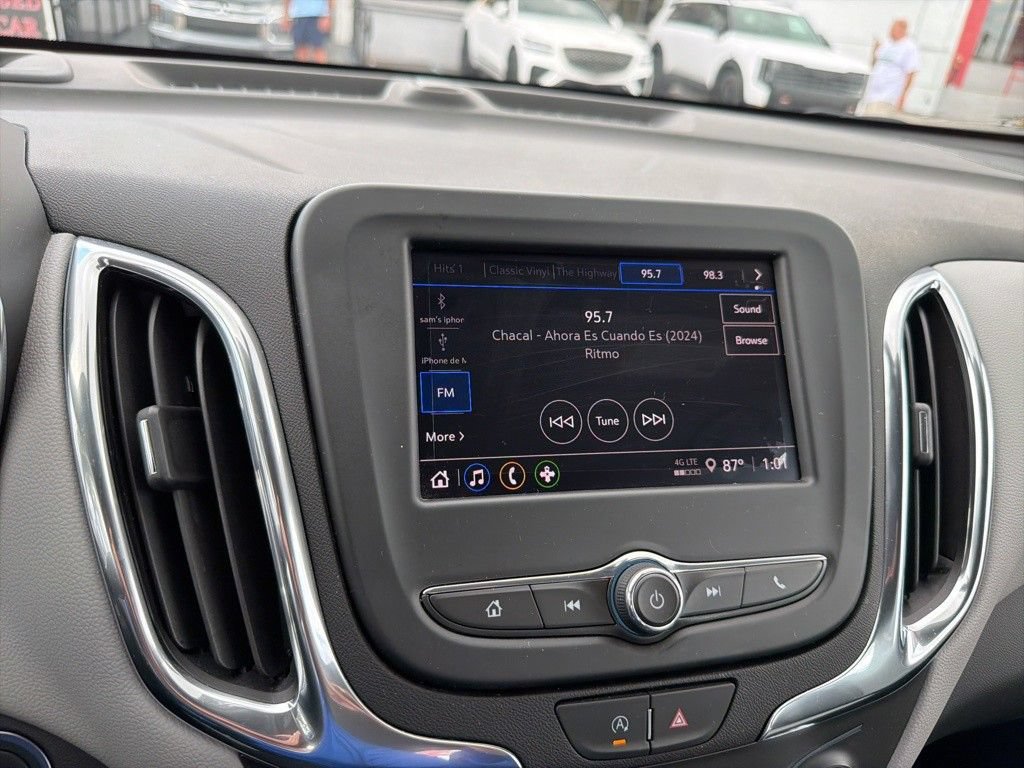 Used 2024 Chevrolet Equinox LS w/ Driver Confidence II Package FWD image 4