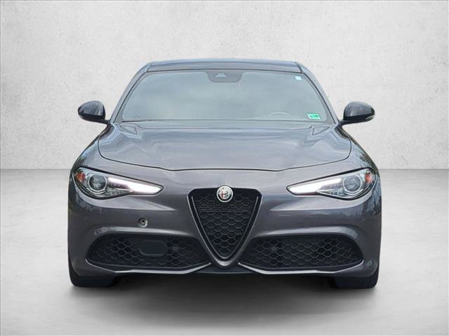 Used 2022 Alfa Romeo Giulia Veloce AWD/4WD image 2