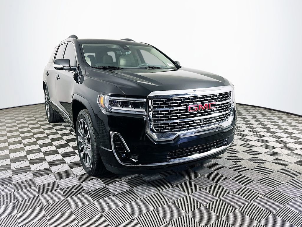 Used 2020 GMC Acadia Denali w/ Technology Package FWD image 2