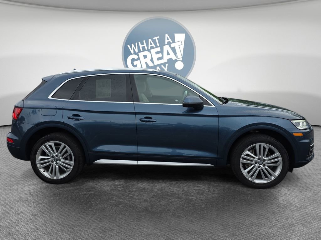 Used 2018 Audi Q5 2.0T Premium Plus w/ Premium Plus Package AWD/4WD image 2