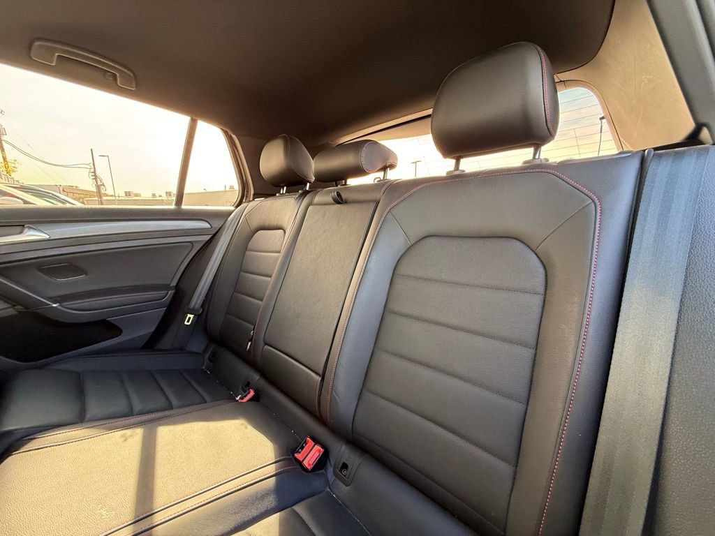 Used 2021 Volkswagen GTI SE image 8